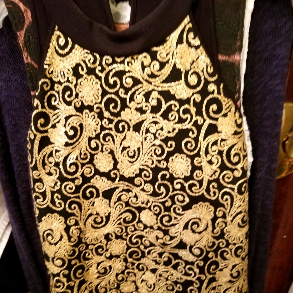 Sequin Scroll Design Top - image 1